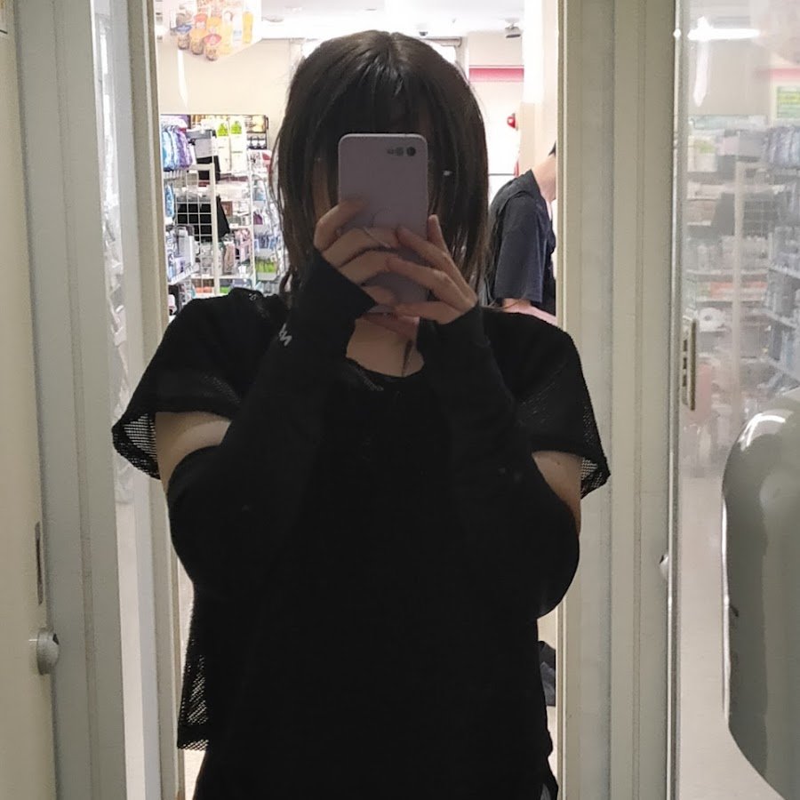 水無瀬のピーチな後ろ姿