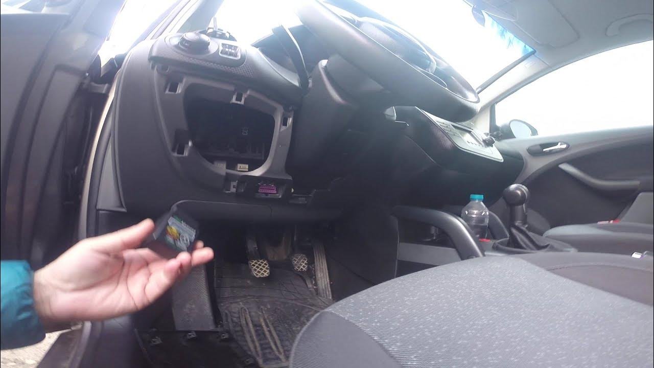 Seat LEON, ALTEA OBD 2 Port Location