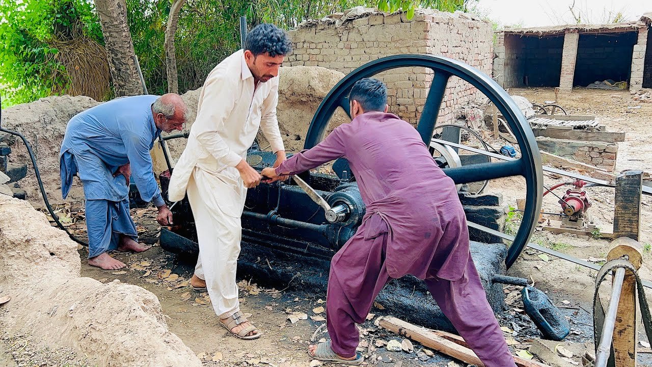 Pakistani Mechanic Starts Diesel Engine in Freezing Cold Using Genius Hack!