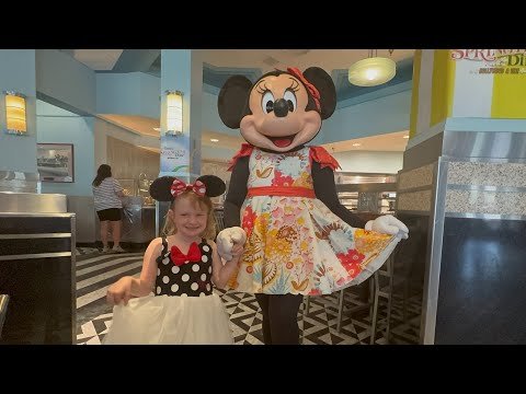 Minnie’s Springtime Dine at Hollywood and Vine