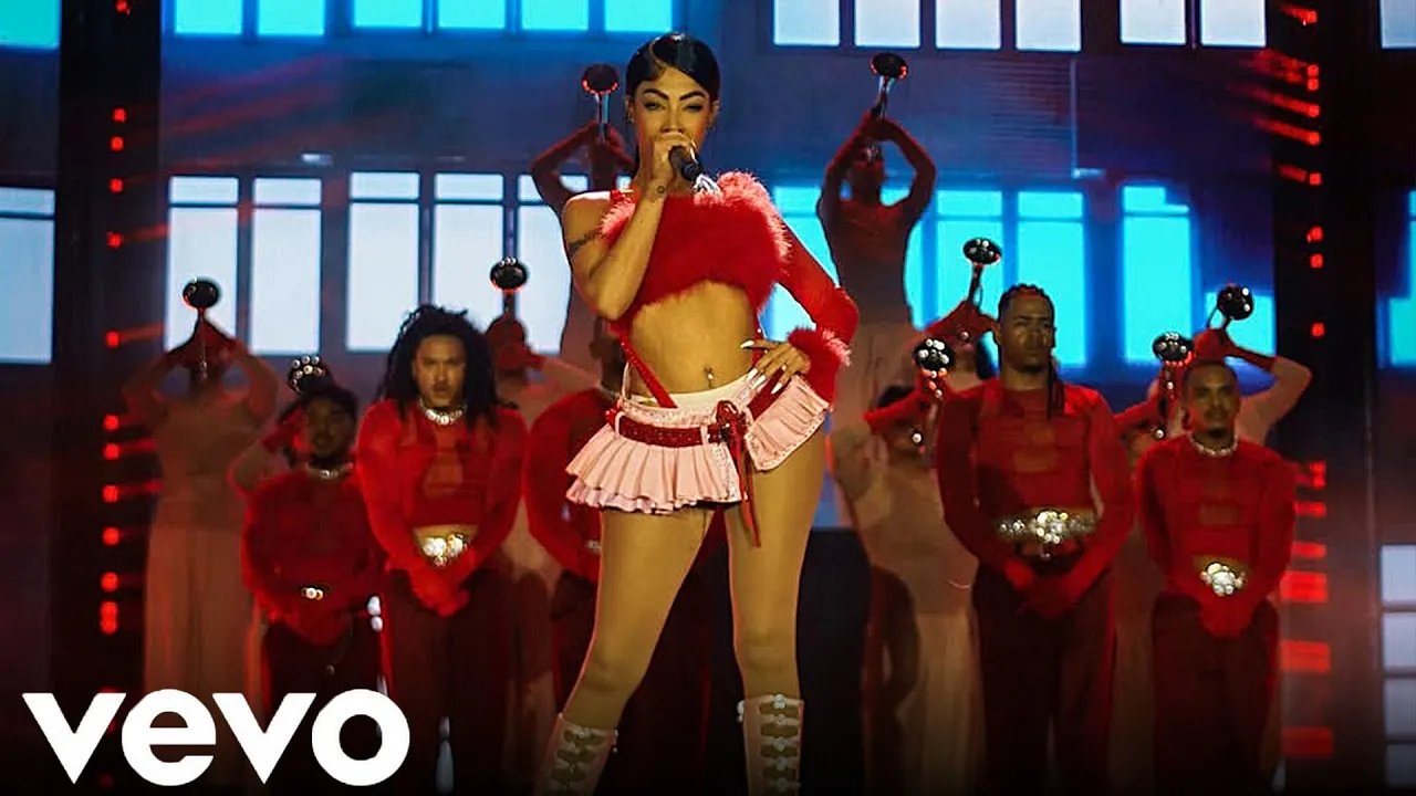 YAILIN LA MAS VIRAL - BING BONG (En Vivo) Premios Heat 2025