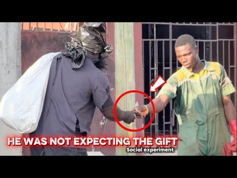 HE WAS NOT EXPECTING THE GIFT ( social experiment)